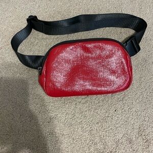 Red small vegan leather Fanny pack‎ new